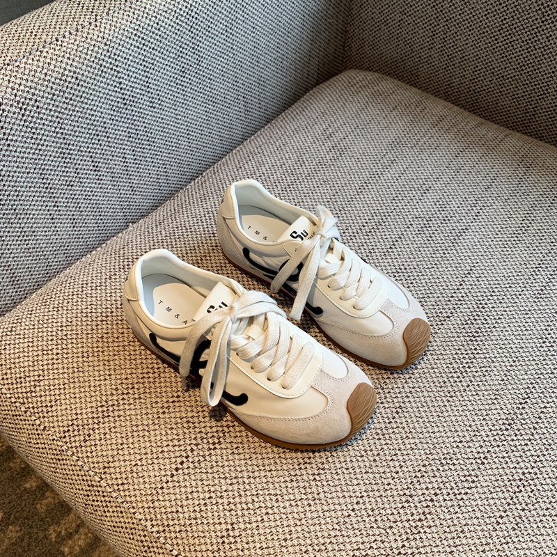 Color-Blocking Women's Training Shoes - Casual Flat Sports Shoes in Genuine Leather for Spring 2025 - Trendy Athletic Footwear Color-Blocking Women's Training Shoes - Casual Flat Sports Shoes in Genuine Leather for Spring 2025 - Trendy Athletic Footwear