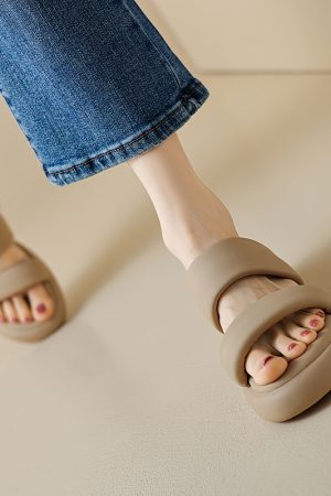 Comfortable Women's Summer Sandals with French Mid-Heel, Thick Soft Sole, Italian Corso Venezia Style for Outdoor Wear