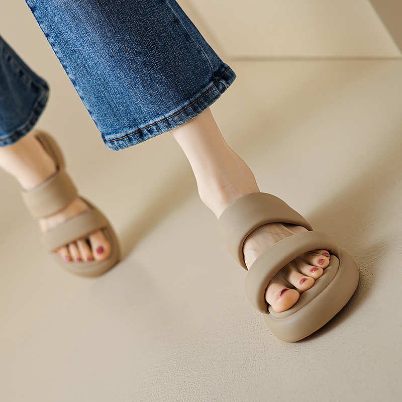 Comfortable Women's Summer Sandals with French Mid-Heel, Thick Soft Sole, Italian Corso Venezia Style for Outdoor Wear Comfortable Women's Summer Sandals with French Mid-Heel, Thick Soft Sole, Italian Corso Venezia Style for Outdoor Wear