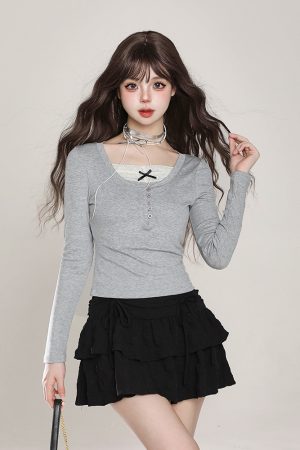 Cropped Summer T-Shirt for Women, Short-Sleeved with Unique Design, Trendy Casual Top for Stylish Girls