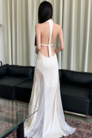Cross-Back Sleeveless Dress - High-End Seaside Goddess Look for Vacation, Elegant Design with Coastal Vibes