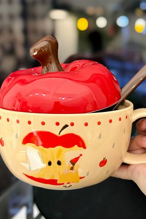 Cute Apple Ceramic Instant Noodle Bowl with Lid and Handle - Aesthetic Design for Dorm Room, Perfect for Instant and Snail Noodles