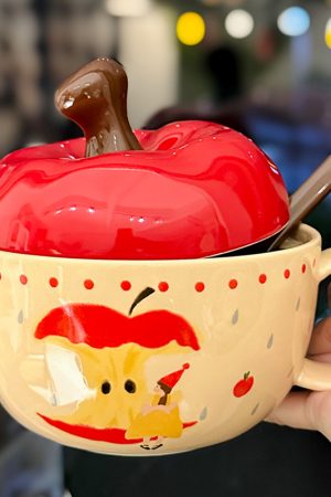 Cute Apple Ceramic Instant Noodle Bowl with Lid and Handle - Aesthetic Design for Dorm Room, Perfect for Instant and Snail Noodles