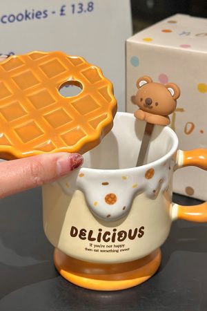 Cute Bear High-Foot Ice Cream Cup Girls' Coffee Mug with Lid and Spoon - Adorable Drinkware for Kids and Y2K Aesthetic Lovers