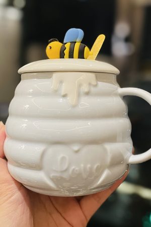 Cute Bee Ceramic Mug with Lid and Spoon - Perfect Breakfast Mug for Girls, Best Friend Birthday Gift, Water and Coffee Cup