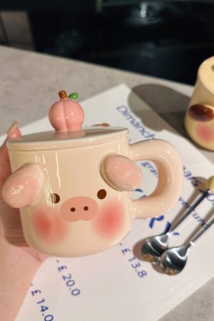 Cute Birthday Pig Ceramic Mug with Lid and Spoon - Adorable Heart Design, Creative Gift for Couples and Girls, Perfect Coffee Water Cup