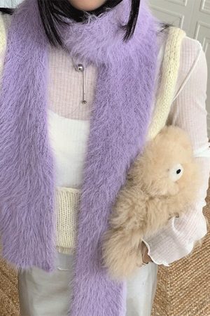 Cute Everyday Outfits, Outfit Inspo Casual 2000's Popstar Fuzzy Scarf