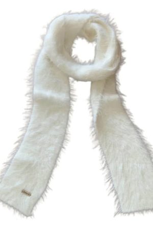 Cute Everyday Outfits, Outfit Inspo Casual 2000's Popstar Fuzzy Scarf