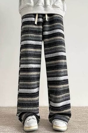 Cute Everyday Outfits, Outfit Inspo Casual 80's Grandma Pants in Black