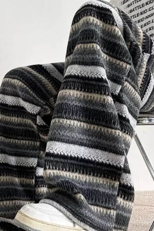 Cute Everyday Outfits, Outfit Inspo Casual 80's Grandma Pants in Black