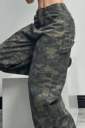 Cute Everyday Outfits, Outfit Inspo Casual 90's Camouflage Cargo Jeans