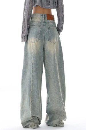 Cute Everyday Outfits, Outfit Inspo Casual 90's Light Wash Baggy Jeans