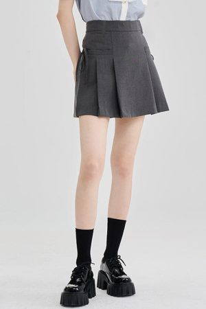 Cute Everyday Outfits, Outfit Inspo Casual Aesthetic Outfit Grey Mini Skirt