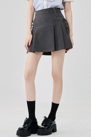 Cute Everyday Outfits, Outfit Inspo Casual Aesthetic Outfit Grey Mini Skirt