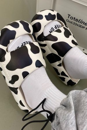 Cute Everyday Outfits, Outfit Inspo Casual Animal Behavior Foam Street Slippers