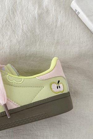 Cute Everyday Outfits, Outfit Inspo Casual Apple on Toe Green Sneakers