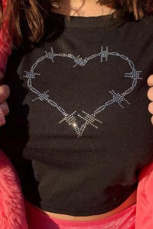 Cute Everyday Outfits, Outfit Inspo Casual Barbed Heart Rhinestone Crop Top