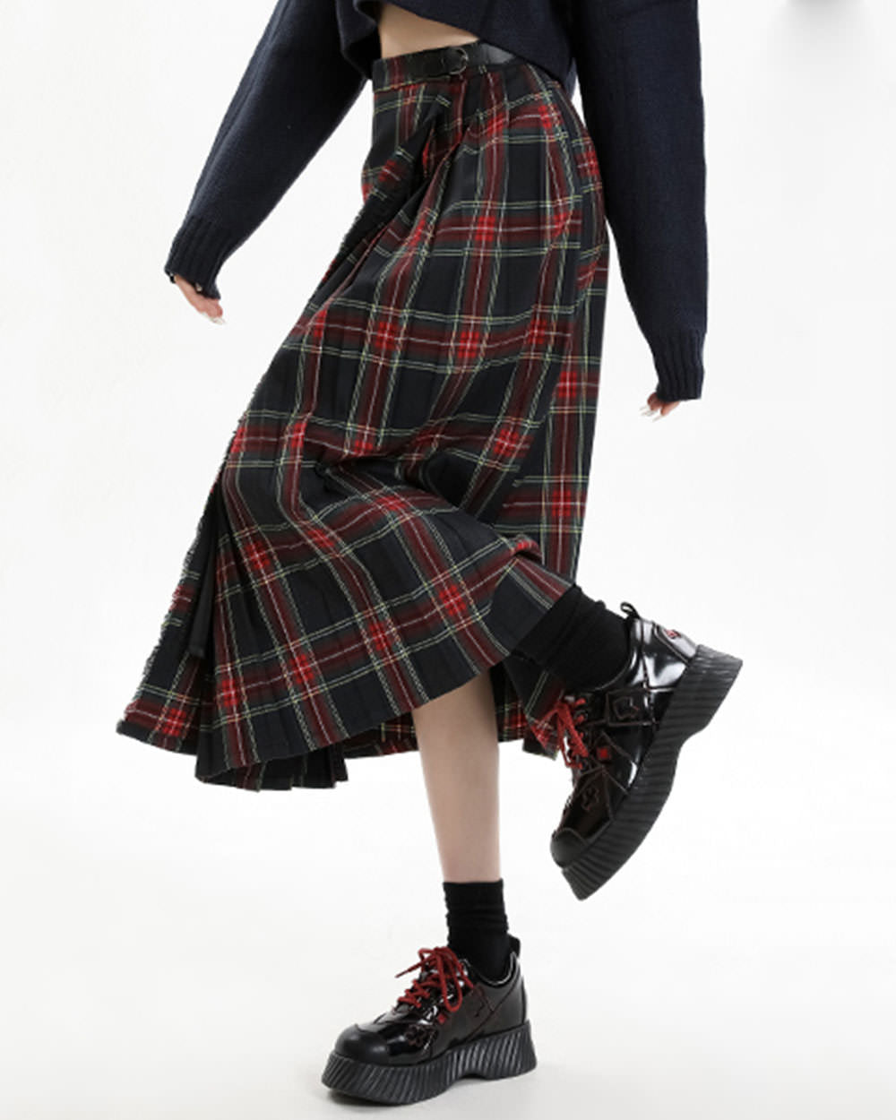 Cute Everyday Outfits, Outfit Inspo Casual Black and Red Plaid Midi Skirt Cute Everyday Outfits, Outfit Inspo Casual Black and Red Plaid Midi Skirt