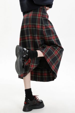 Cute Everyday Outfits, Outfit Inspo Casual Black and Red Plaid Midi Skirt
