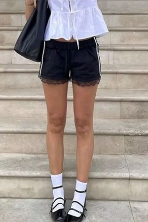 Cute Everyday Outfits, Outfit Inspo Casual Blokette Side Stripe Lace Shorts