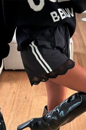 Cute Everyday Outfits, Outfit Inspo Casual Blokette Side Stripe Lace Shorts
