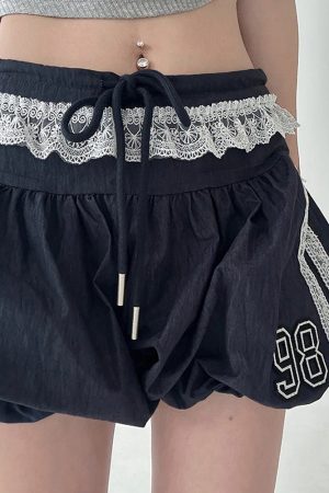 Cute Everyday Outfits, Outfit Inspo Casual Blokette Style 98 Ballon Shorts