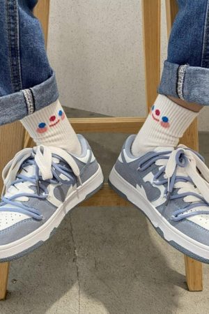 Cute Everyday Outfits, Outfit Inspo Casual Blue Heart Aesthetic Sneakers