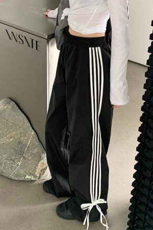 Cute Everyday Outfits, Outfit Inspo Casual Bow Tie Side Stripe Pants