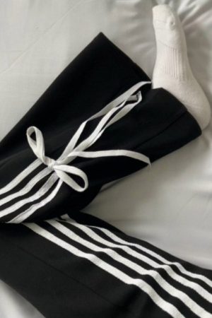 Cute Everyday Outfits, Outfit Inspo Casual Bow Tie Side Stripe Pants