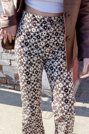 Cute Everyday Outfits, Outfit Inspo Casual Brown Floral Pants