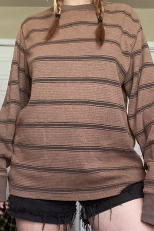 Cute Everyday Outfits, Outfit Inspo Casual Brown Striped Longsleeve Top
