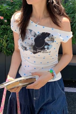 Cute Everyday Outfits, Outfit Inspo Casual Bunny Polka Dot One-Shoulder Top