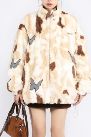 Cute Everyday Outfits, Outfit Inspo Casual Butterfly Aesthetic Oversized Fur Jacket