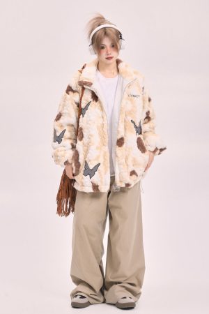 Cute Everyday Outfits, Outfit Inspo Casual Butterfly Aesthetic Oversized Fur Jacket