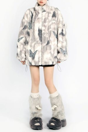 Cute Everyday Outfits, Outfit Inspo Casual Butterfly Aesthetic Oversized Fur Jacket