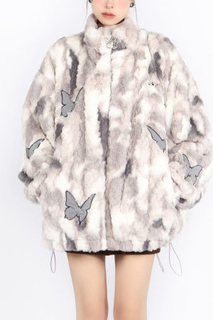 Cute Everyday Outfits, Outfit Inspo Casual Butterfly Aesthetic Oversized Fur Jacket