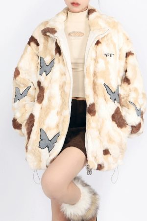 Cute Everyday Outfits, Outfit Inspo Casual Butterfly Aesthetic Oversized Fur Jacket