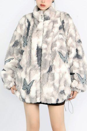 Cute Everyday Outfits, Outfit Inspo Casual Butterfly Aesthetic Oversized Fur Jacket