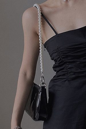 Cute Everyday Outfits, Outfit Inspo Casual Butterfly Baguette Bag