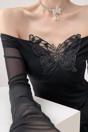 Cute Everyday Outfits, Outfit Inspo Casual Butterfly Cut Out Long Sleeve Top