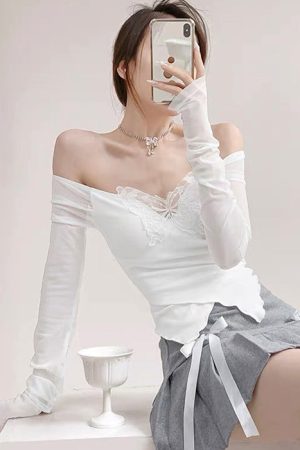 Cute Everyday Outfits, Outfit Inspo Casual Butterfly Cut Out Long Sleeve Top