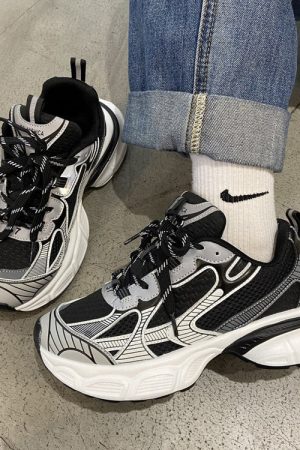 Cute Everyday Outfits, Outfit Inspo Casual Casual Friday Aesthetic Silver Sneakers