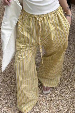 Cute Everyday Outfits, Outfit Inspo Casual Casual Friday Striped Pants