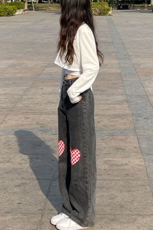 Cute Everyday Outfits, Outfit Inspo Casual Checker Heart Wide Jeans