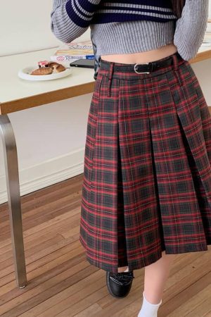 Cute Everyday Outfits, Outfit Inspo Casual Classic Red Pleated Midi Skirt