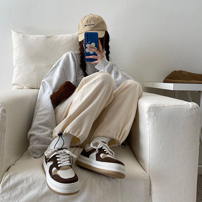 Cute Everyday Outfits, Outfit Inspo Casual Coffee Cream Sneakers Cute Everyday Outfits, Outfit Inspo Casual Coffee Cream Sneakers