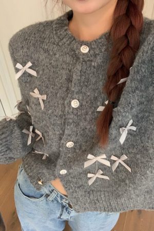 Cute Everyday Outfits, Outfit Inspo Casual Coquette Aesthetic Grey Cardigan