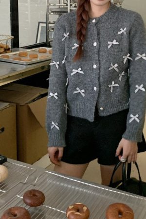 Cute Everyday Outfits, Outfit Inspo Casual Coquette Aesthetic Grey Cardigan