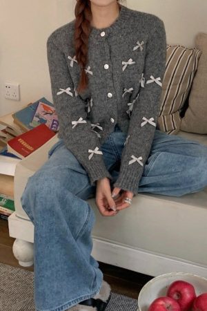 Cute Everyday Outfits, Outfit Inspo Casual Coquette Aesthetic Grey Cardigan