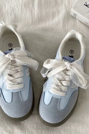 Cute Everyday Outfits, Outfit Inspo Casual Coquette Aesthetic Lace Sneakers